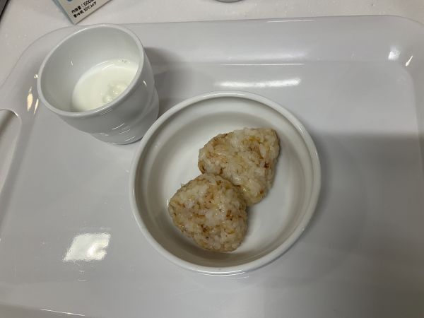 おかかおにぎりです《常食》