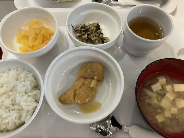 かれいのおろし煮です《常食、完了》