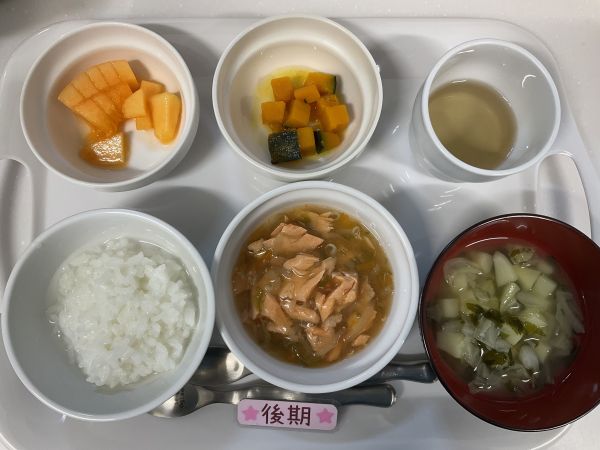 〈後期〉軟飯鮭ともやし煮かぼちゃの甘煮味噌メロン