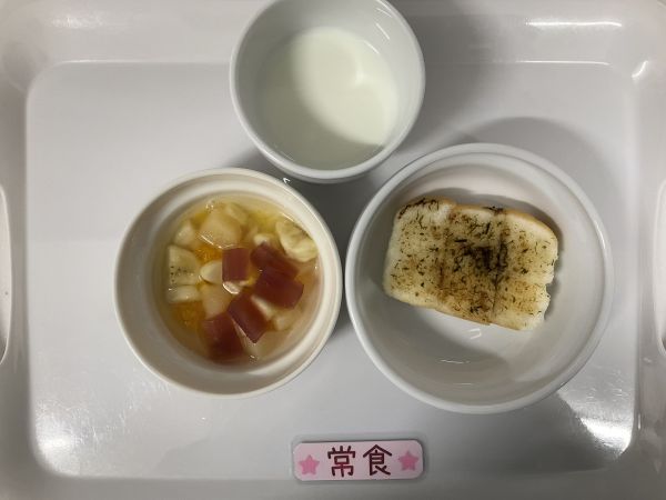 〈常食〉牛乳フルーツポンチぶどう寒天和風ラスク