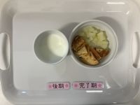 〈後期 完了〉牛乳きな粉パンケーキじゃが芋煮