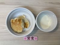〈常食〉牛乳米粉バナナパンケーキ