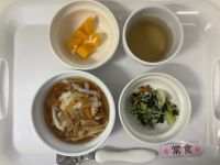 〈常食〉あんかけうどんほうれん草のごま和えオレンジ