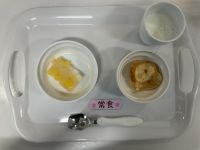【常食】・桃のゼリー・ポテトチップス