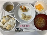 〈完了〉米粉パンかれいの和風ソテーアスパラの甘酢和えスープメロン