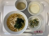 〈常食〉冷やしうどんほうれん草としらすの和え物豆乳ヨーグルト