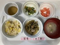 〈完了 常食〉コーンご飯なすと鶏ももの煮物小松菜ののり和え味噌汁すいか