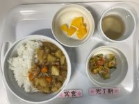 〈完了　常食〉カレーライス3色中華サラダオレンジ